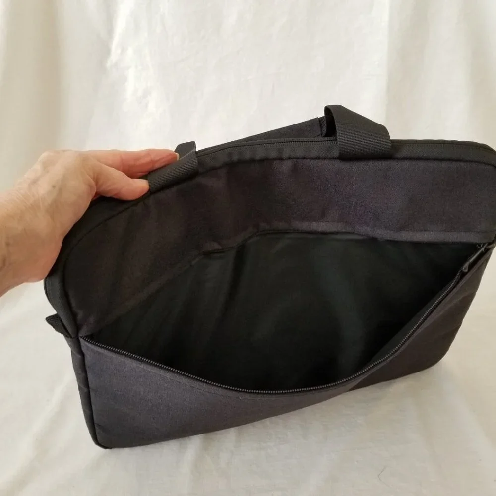 NEW! Lightweight Laptop Computer Carrying Case w/Plush Lining & Shoulder Strap